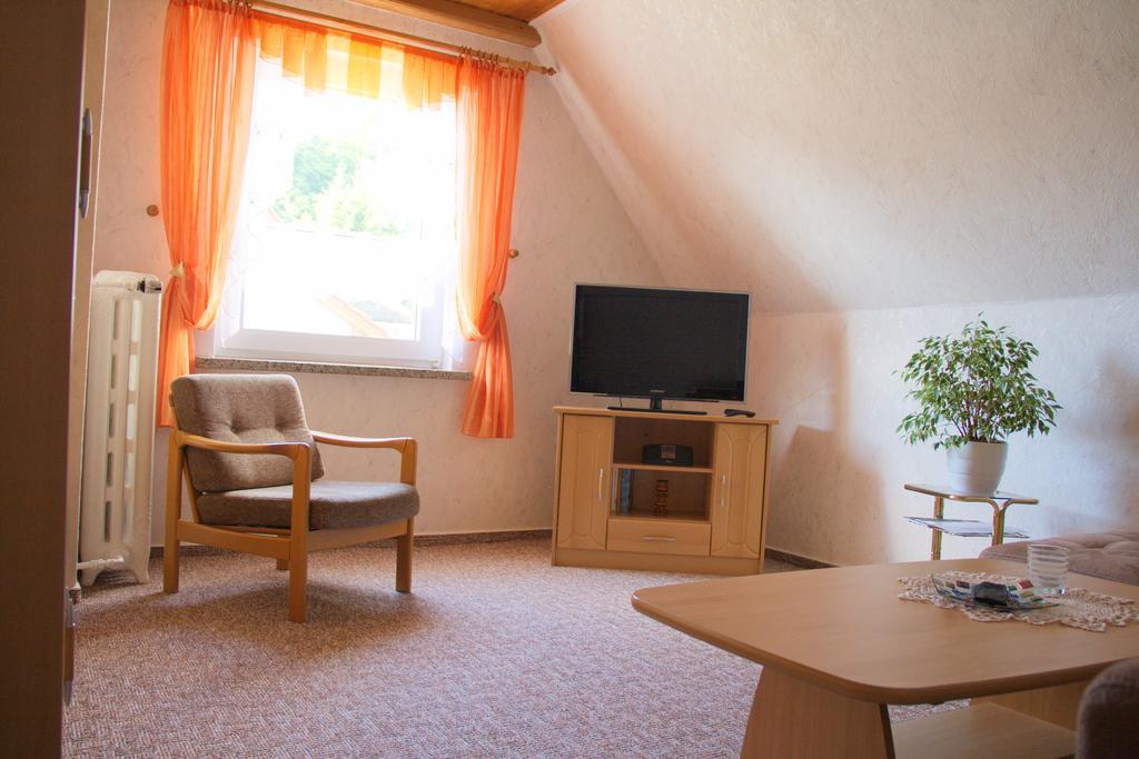 Ferienwohnung Zum Wald Sellin  Ruang foto